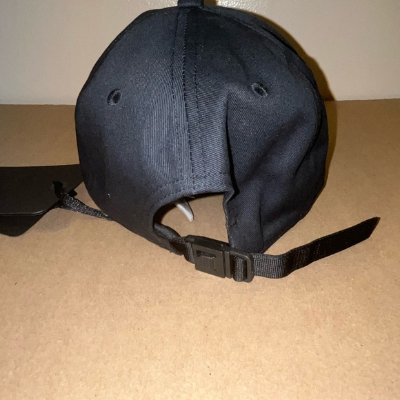 Authentic Moncler Logo Cotton Baseball cap - Picture 6 of 8